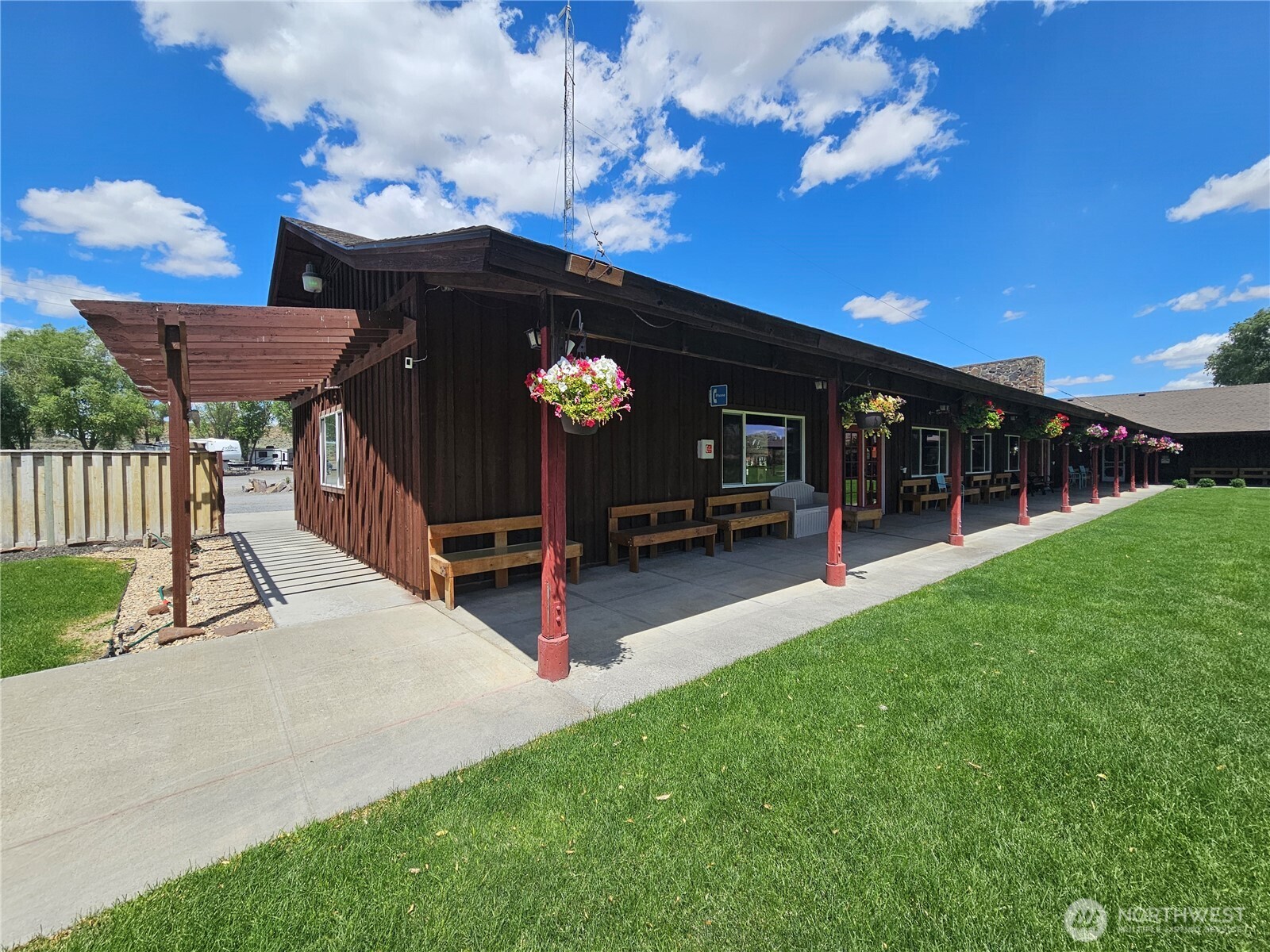 47 Hackamore Dr Property Photo 10