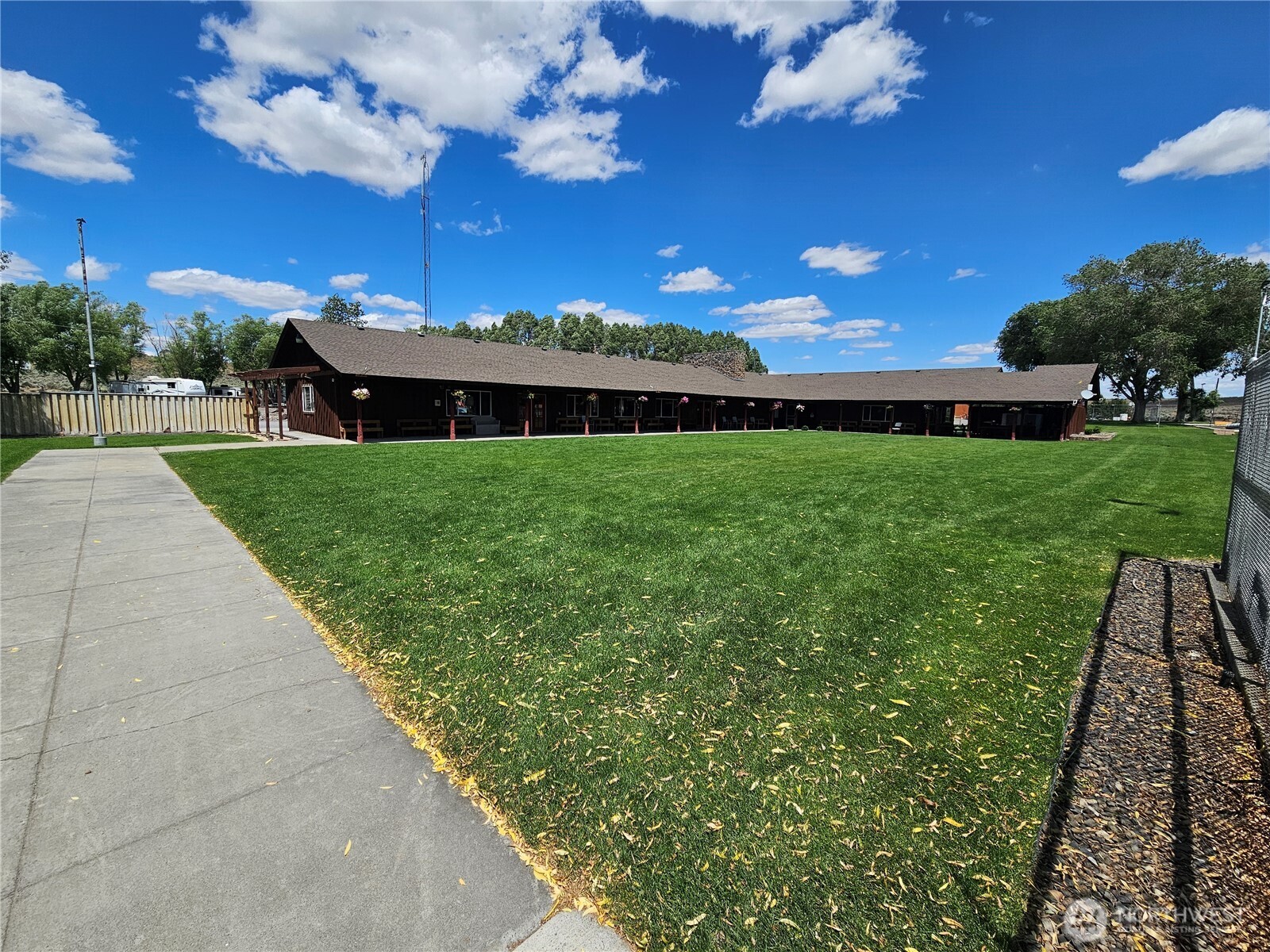 47 Hackamore Dr Property Photo 11