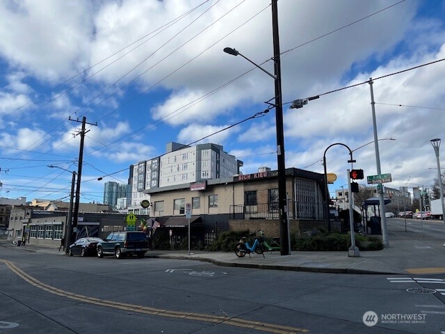 421 Rainier Avenue Property Photo 1