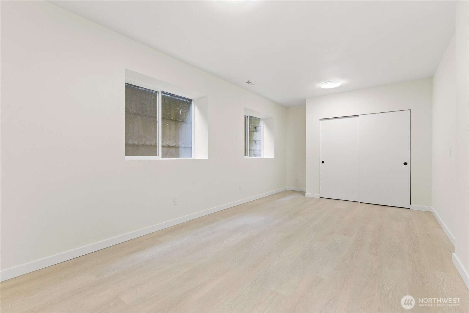 422 E Titus Property Photo 25