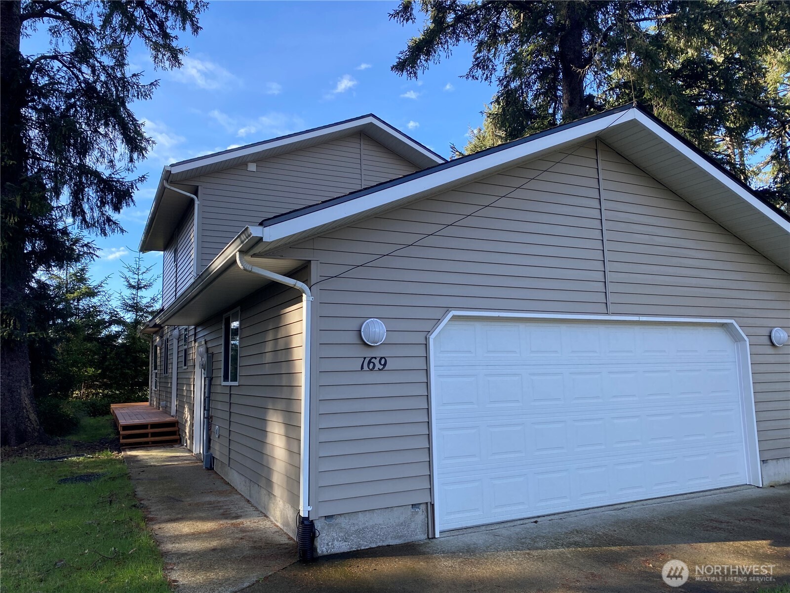 169 Octopus Avenue Property Photo 33