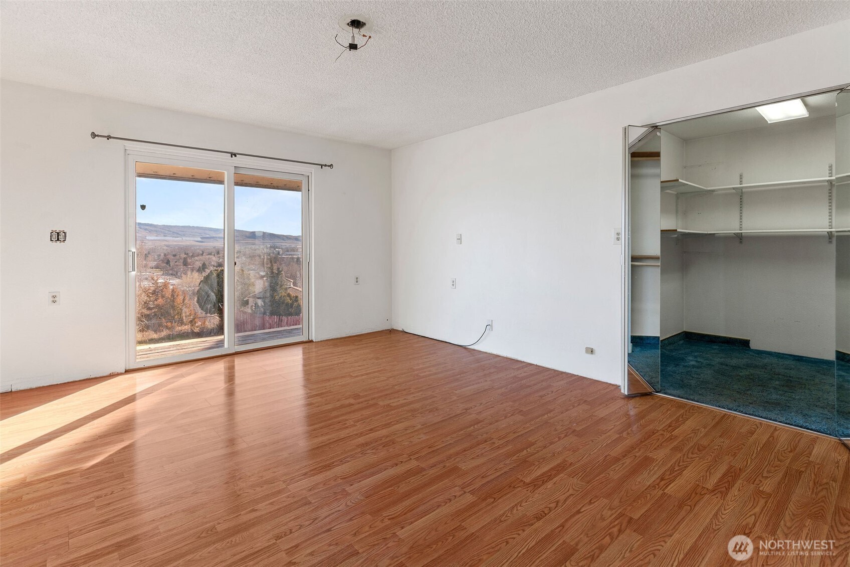 514 N Ash Street Property Photo 24