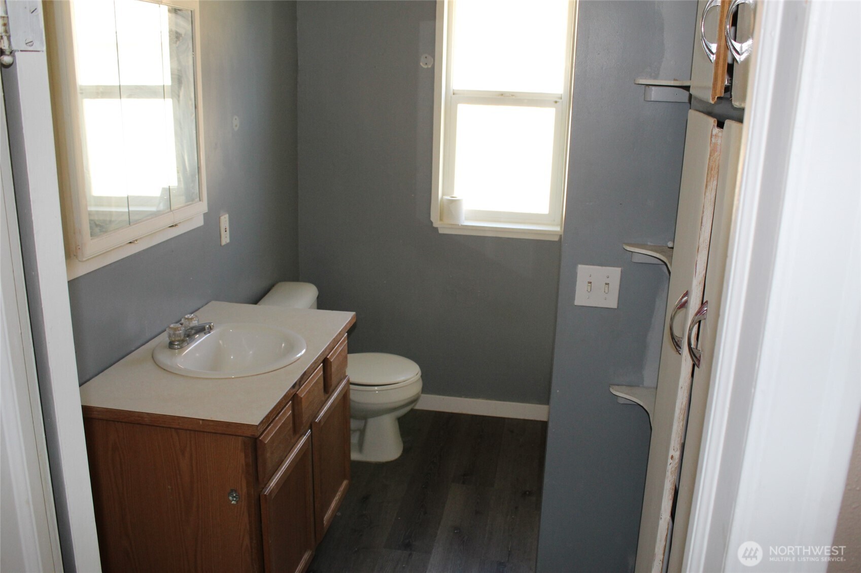 104 E 5th Avenue Property Photo 5