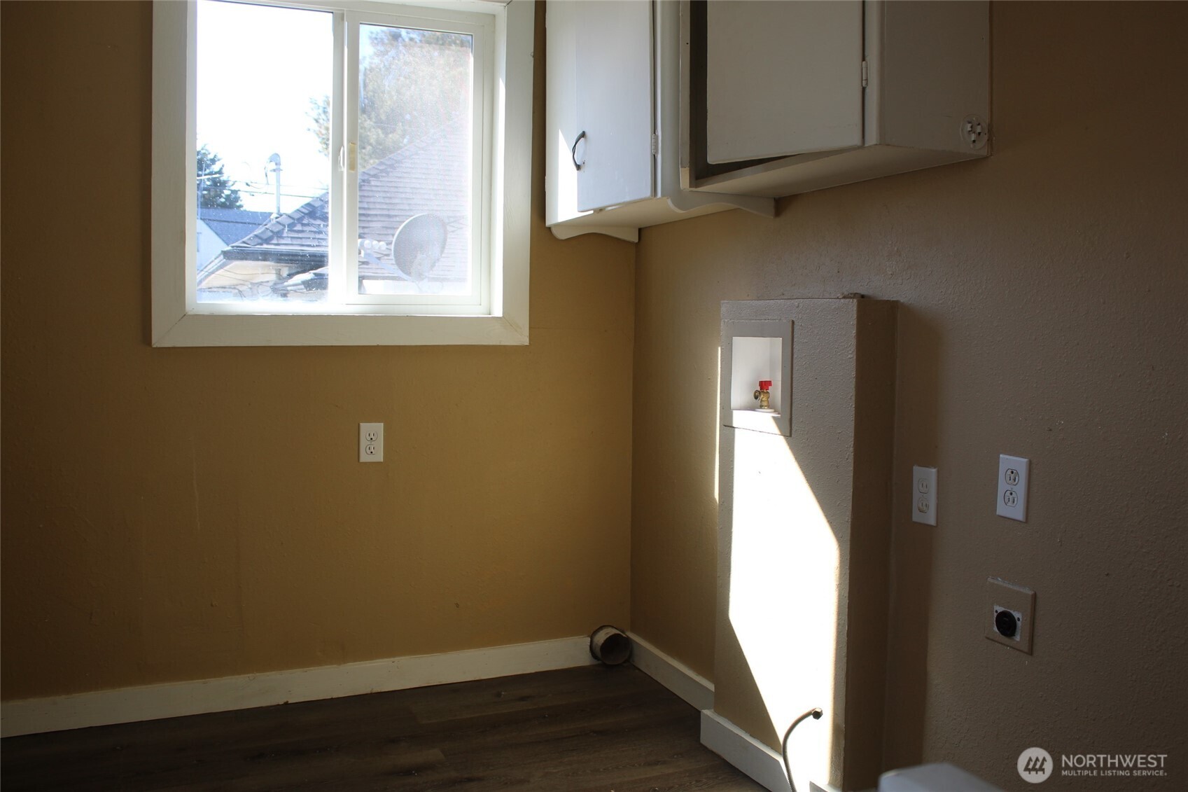 104 E 5th Avenue Property Photo 10