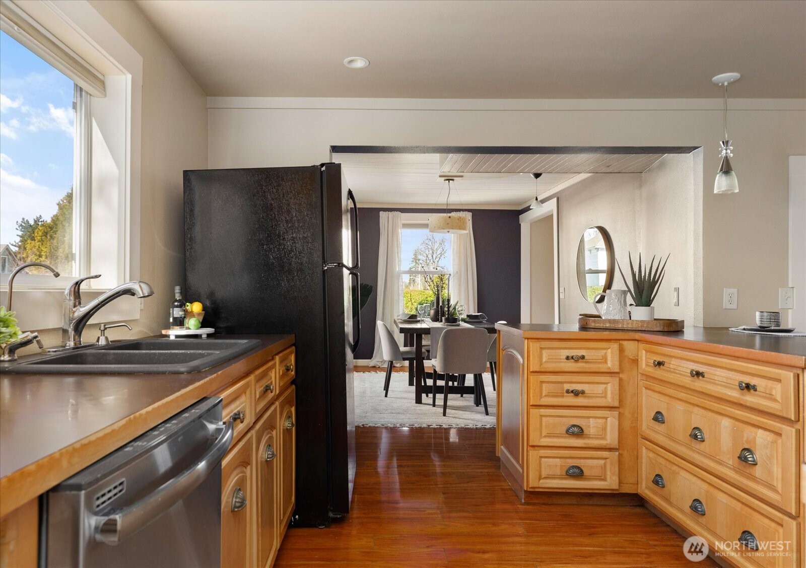 220 Morris Street Property Photo 18