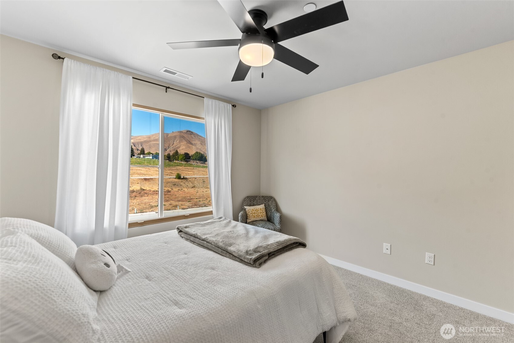 143 Sienna Road Property Photo 36
