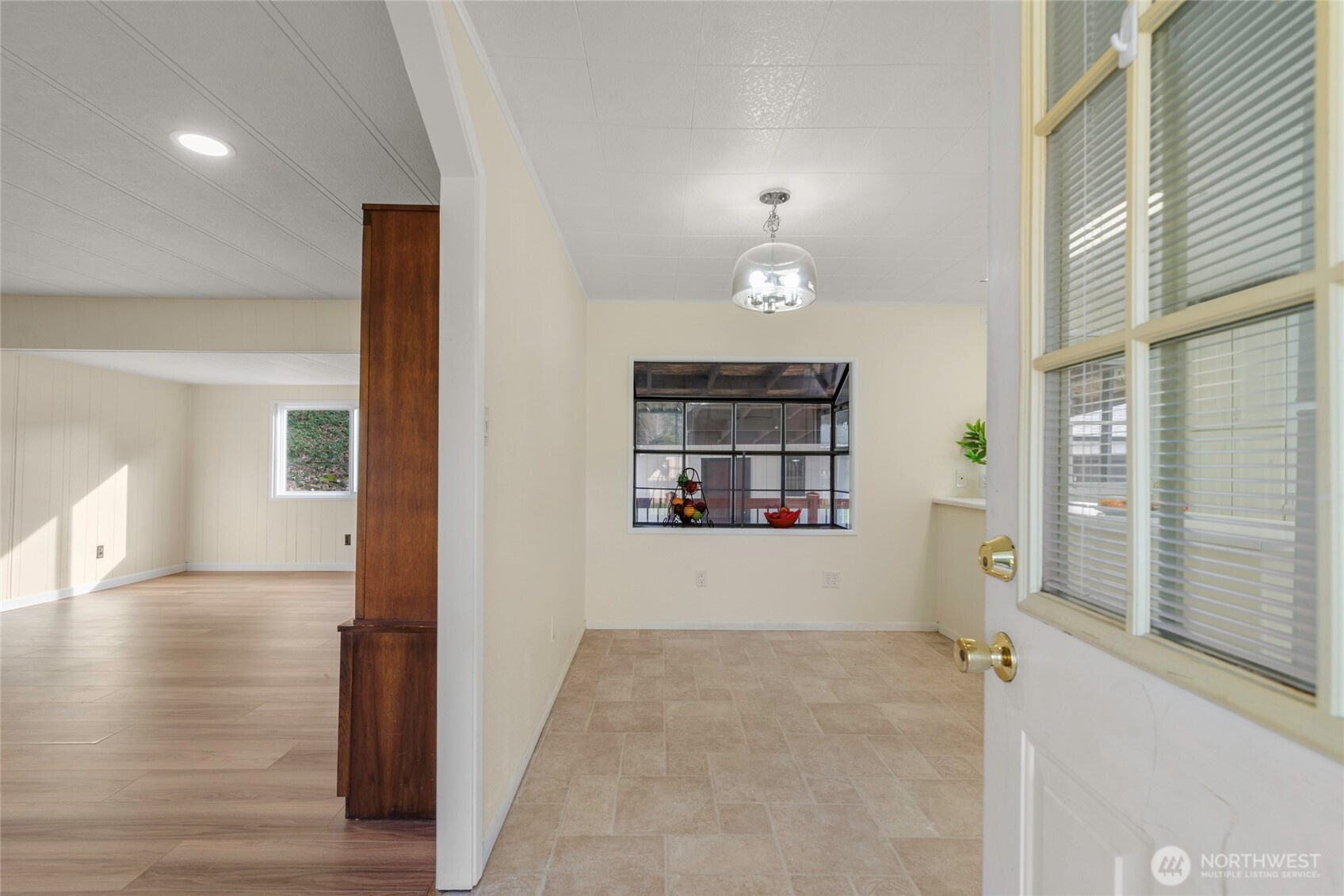 11533 Fleetwood Court Property Photo 4