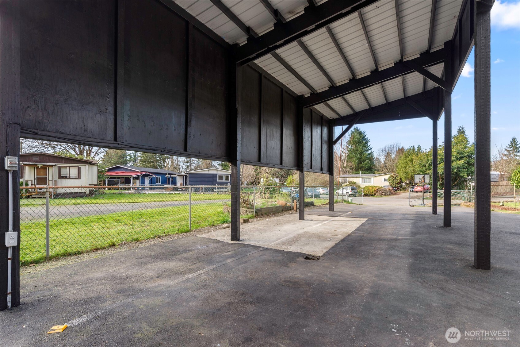 11533 Fleetwood Court Property Photo 23