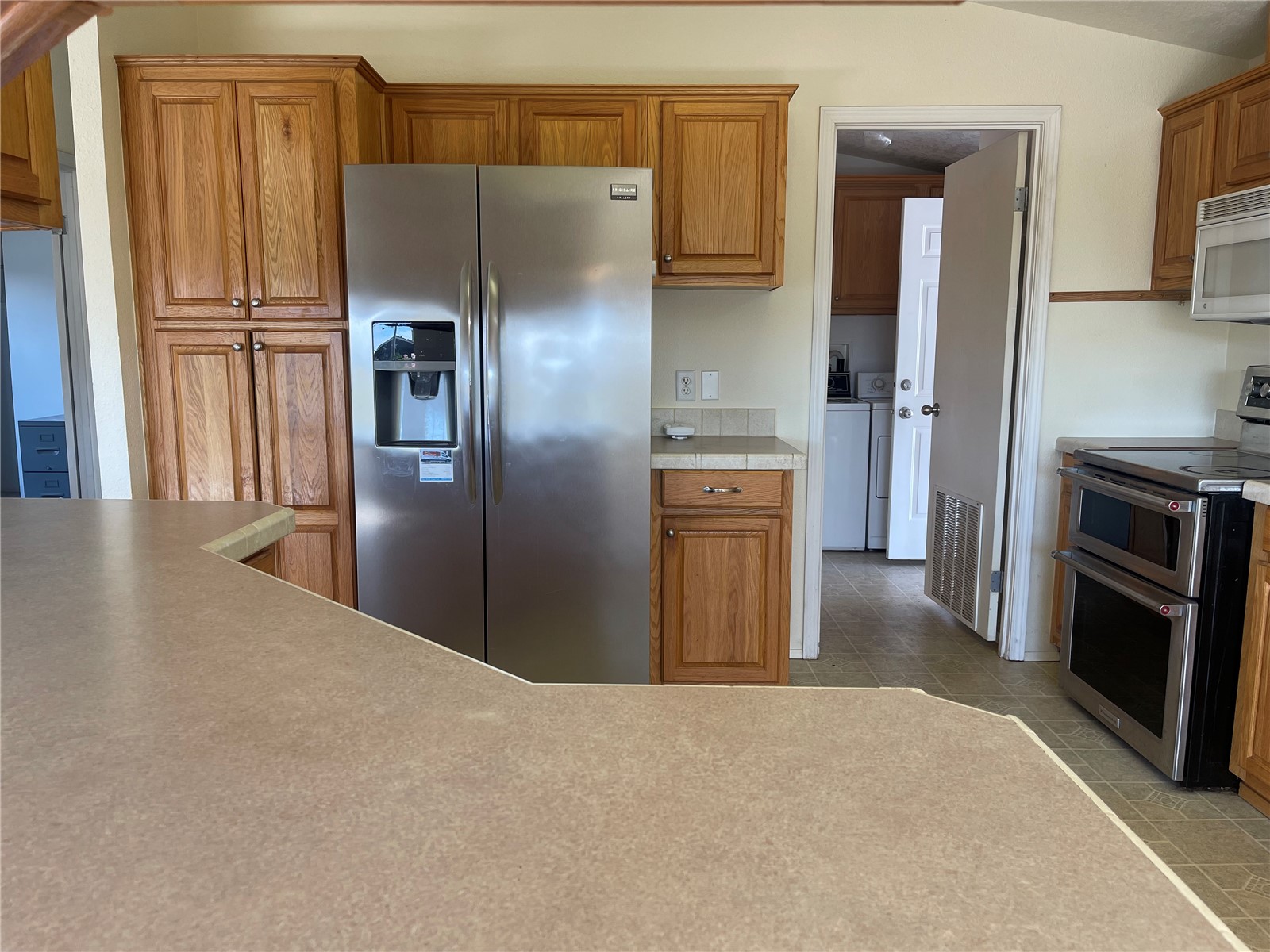 1785 Douglas Road 60 Property Photo 5