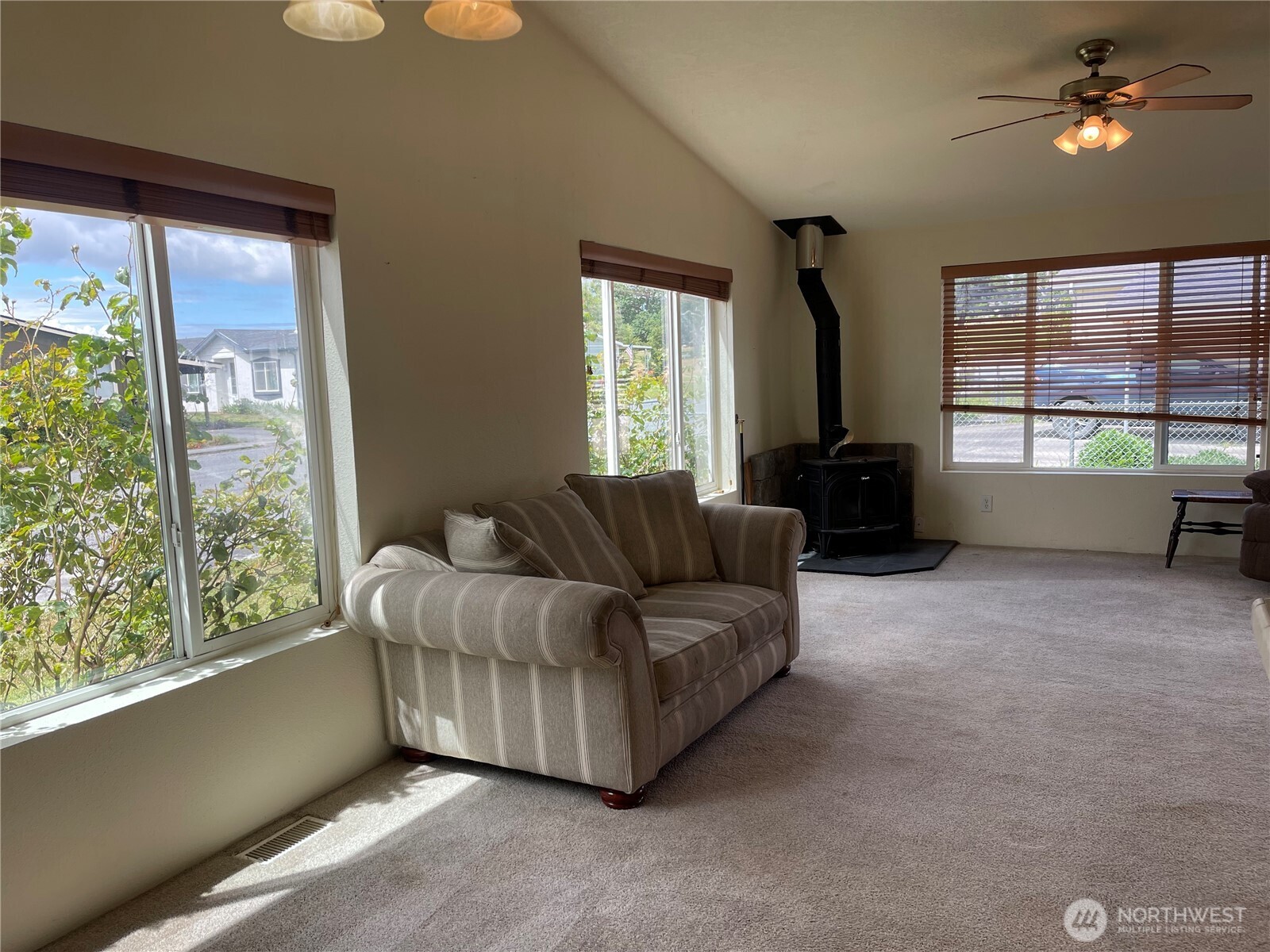 1785 Douglas Road 60 Property Photo 13