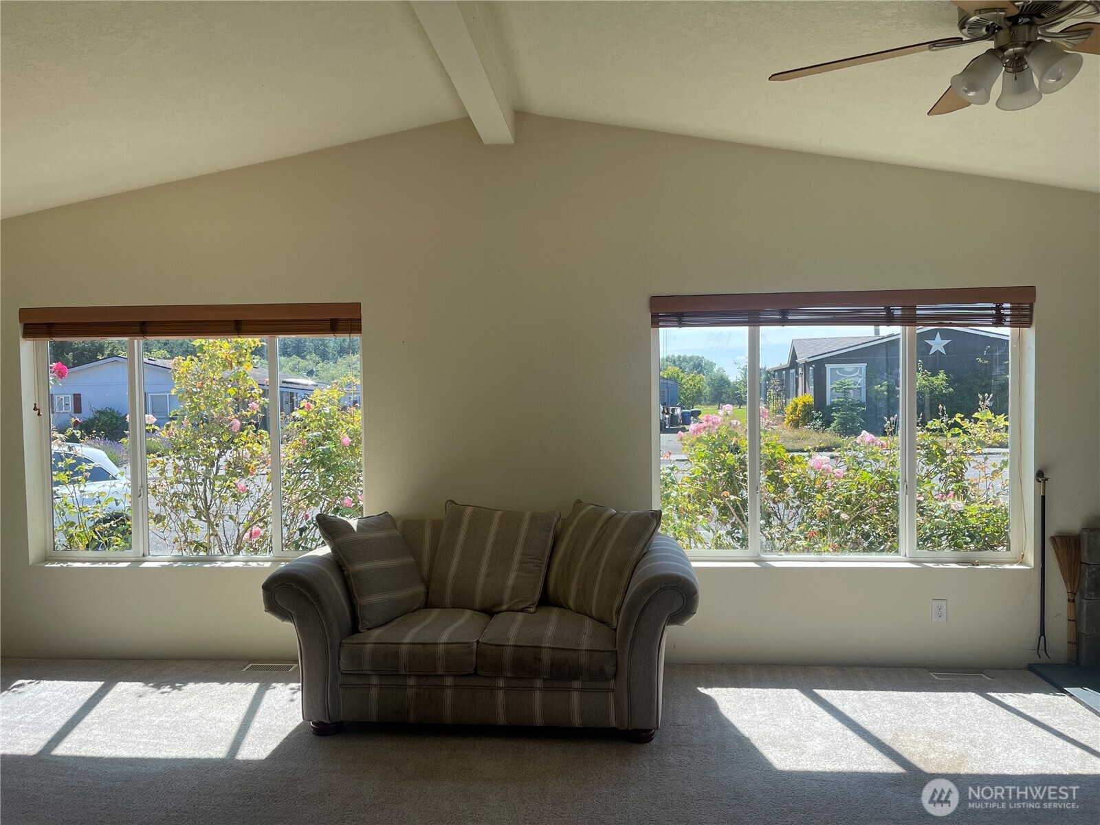 1785 Douglas Road 60 Property Photo 14