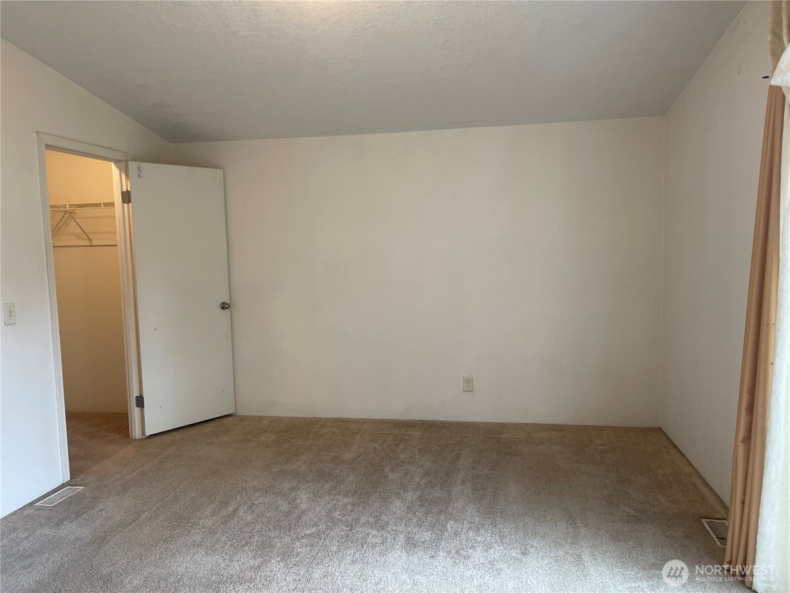 1785 Douglas Road 60 Property Photo 20