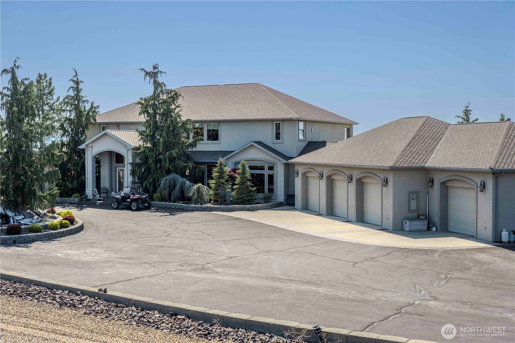 1050 Lewandowski Road Property Photo 4