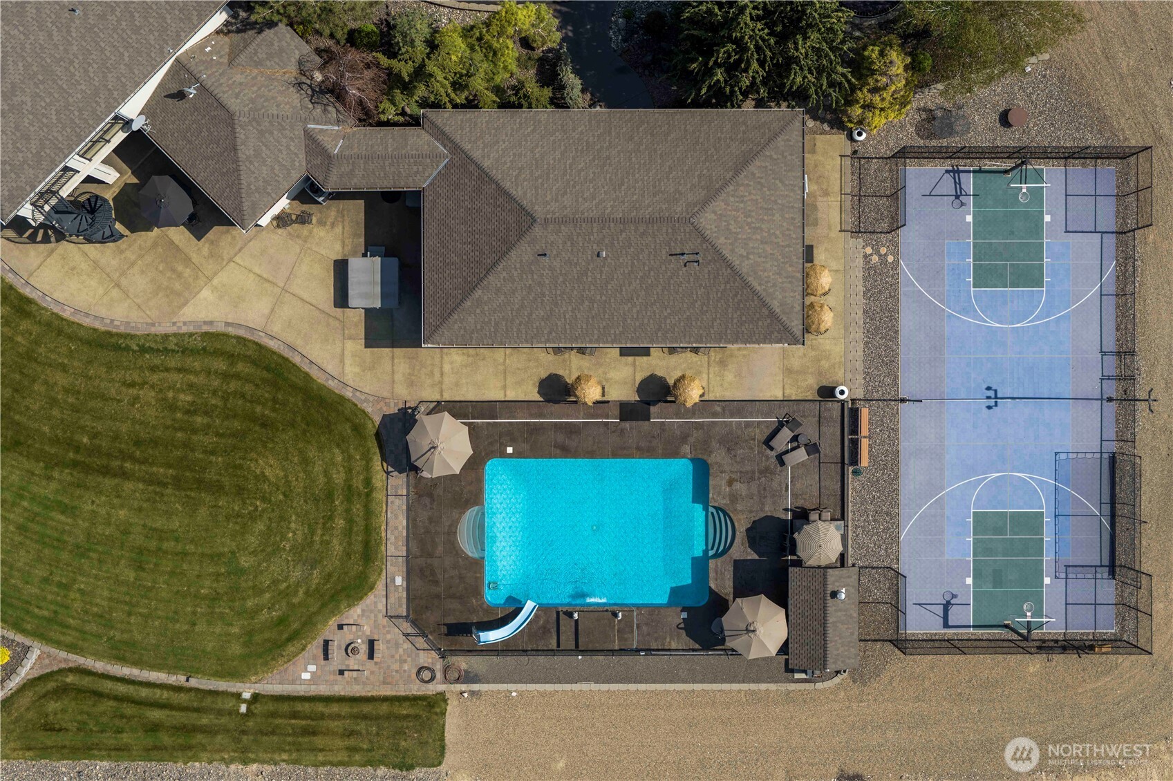 1050 Lewandowski Road Property Photo 10