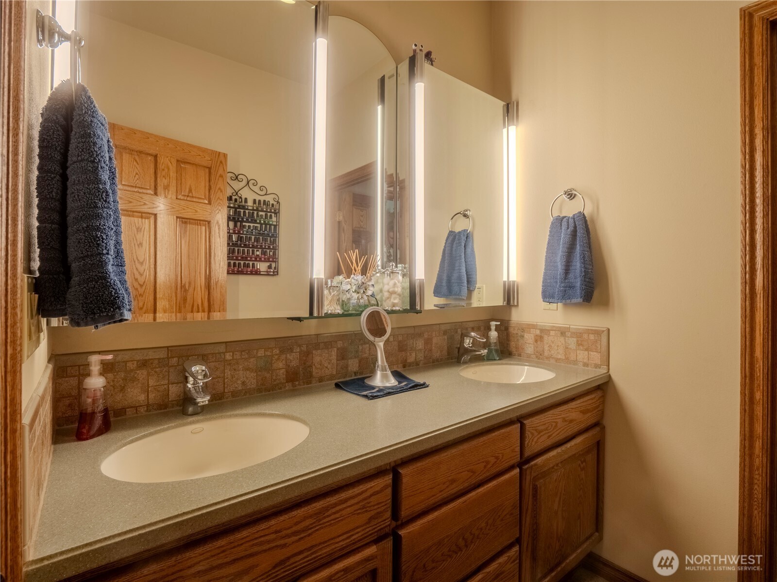 1050 Lewandowski Road Property Photo 39