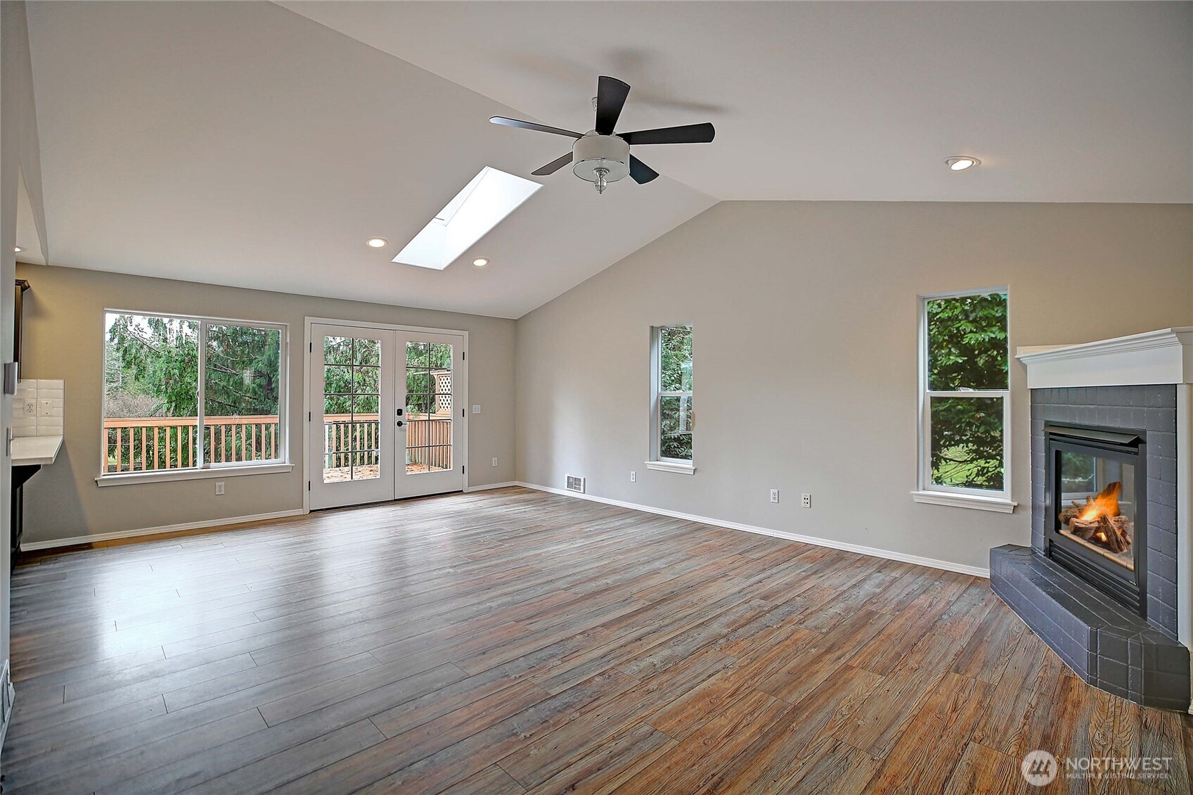 1881 Lake Drive Property Photo 2