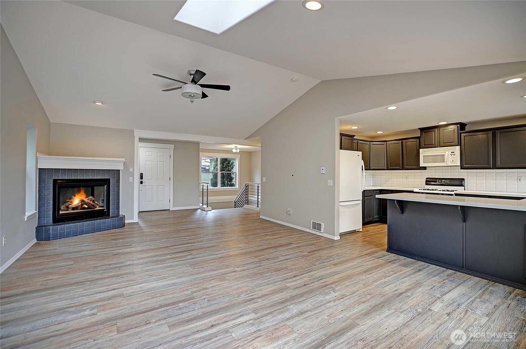1881 Lake Drive Property Photo 7