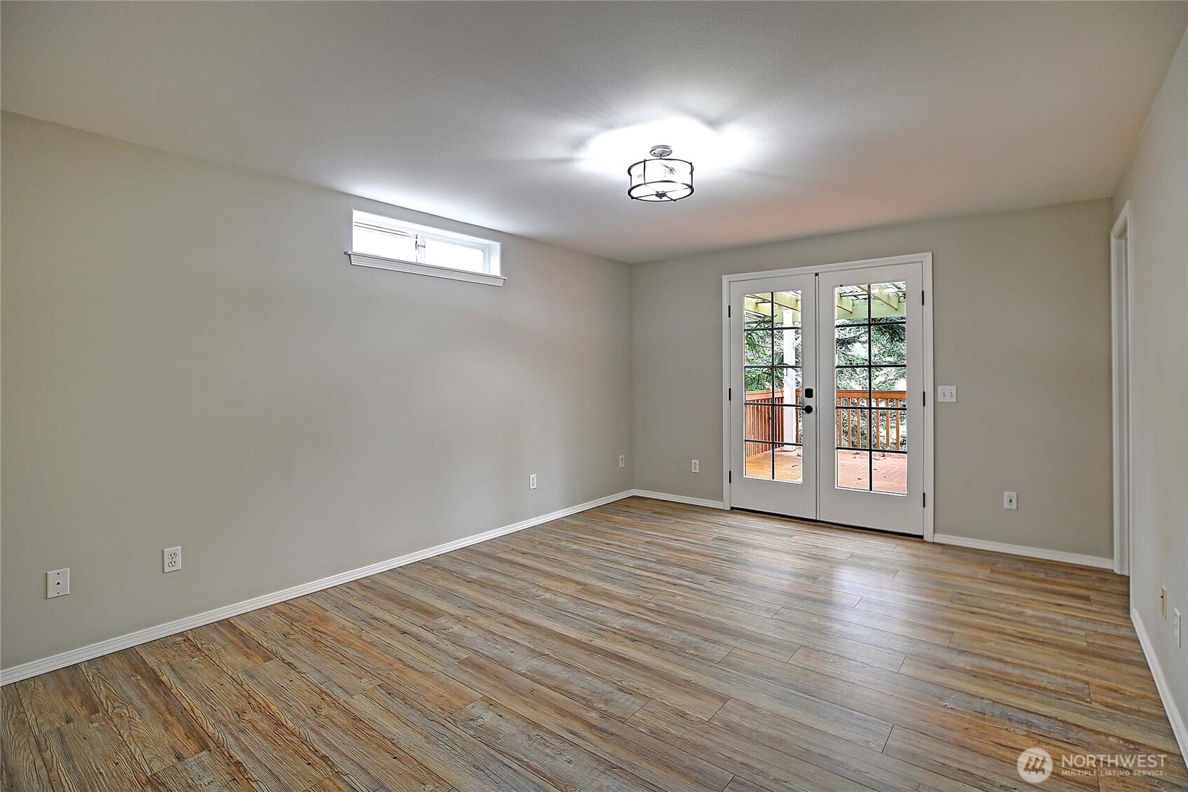 1881 Lake Drive Property Photo 9