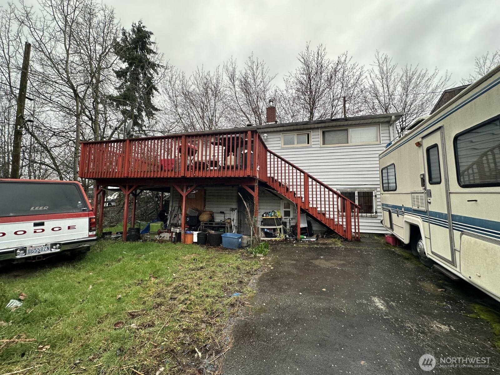 2903 E Union Street Property Photo 2