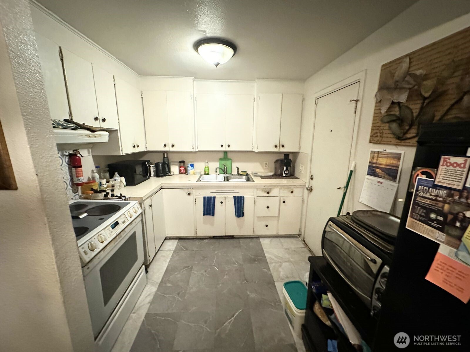 2903 E Union Street Property Photo 9