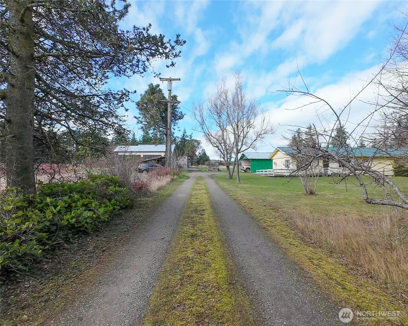 8275 State Route 20 Property Photo 1