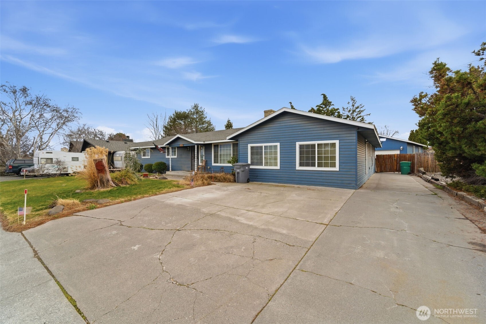 1711 W 15th Avenue Property Photo 2