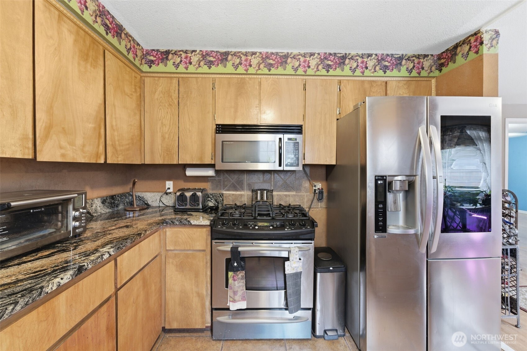 1711 W 15th Avenue Property Photo 9