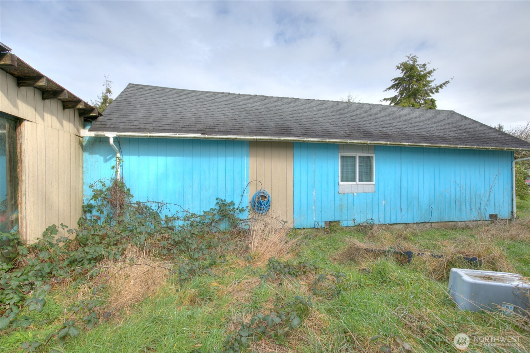 102 Elma Street Property Photo 2