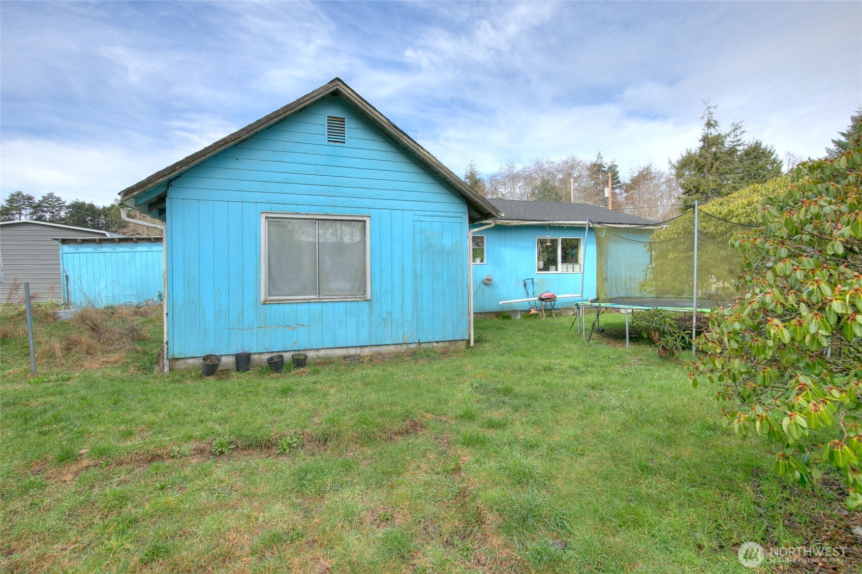102 Elma Street Property Photo 5