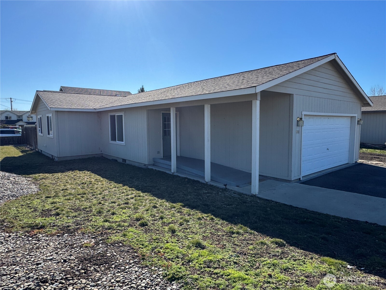 608 E Remington Drive Property Photo 1