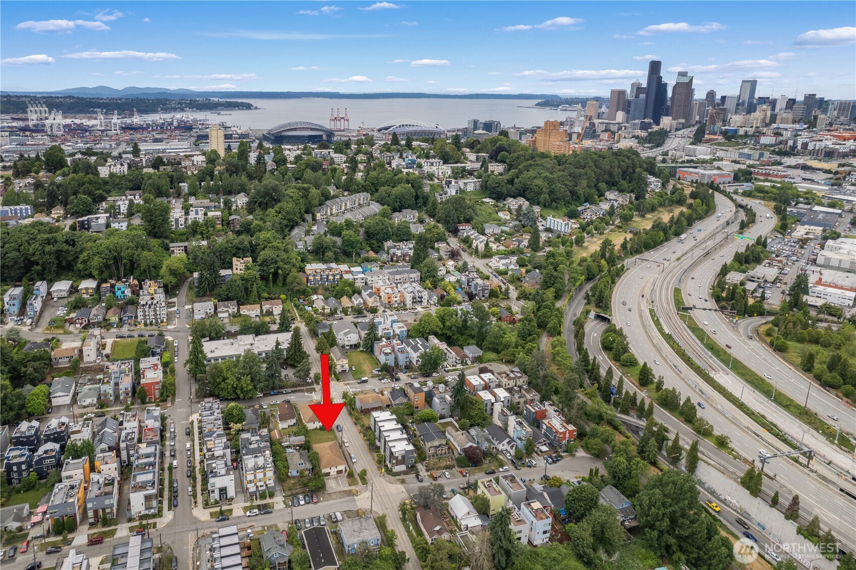 1701 19th Avenue Property Photo 3