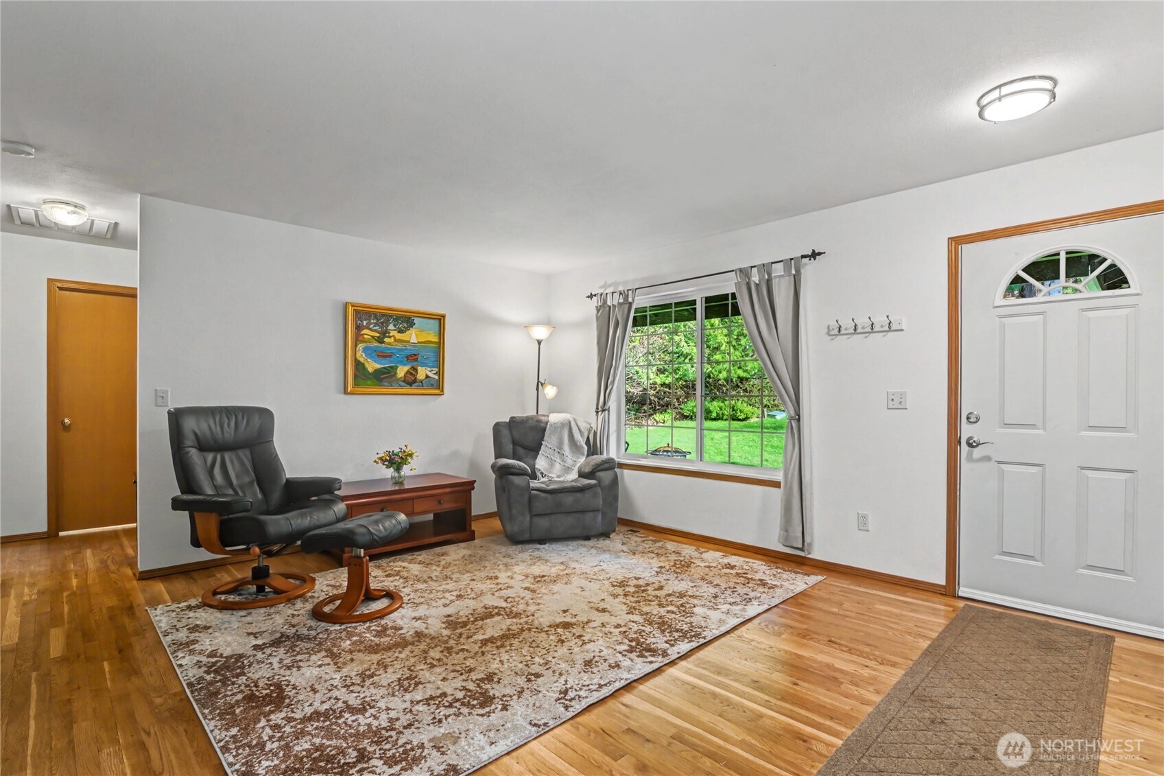2442 Crestridge Drive Property Photo 4