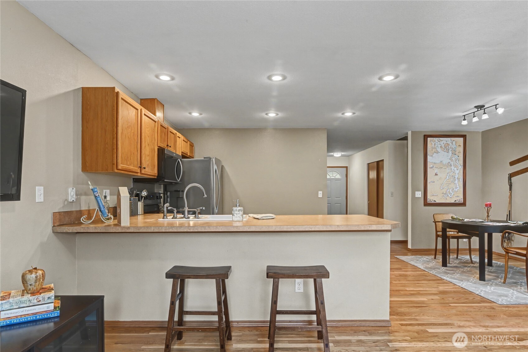 2442 Crestridge Drive Property Photo 10