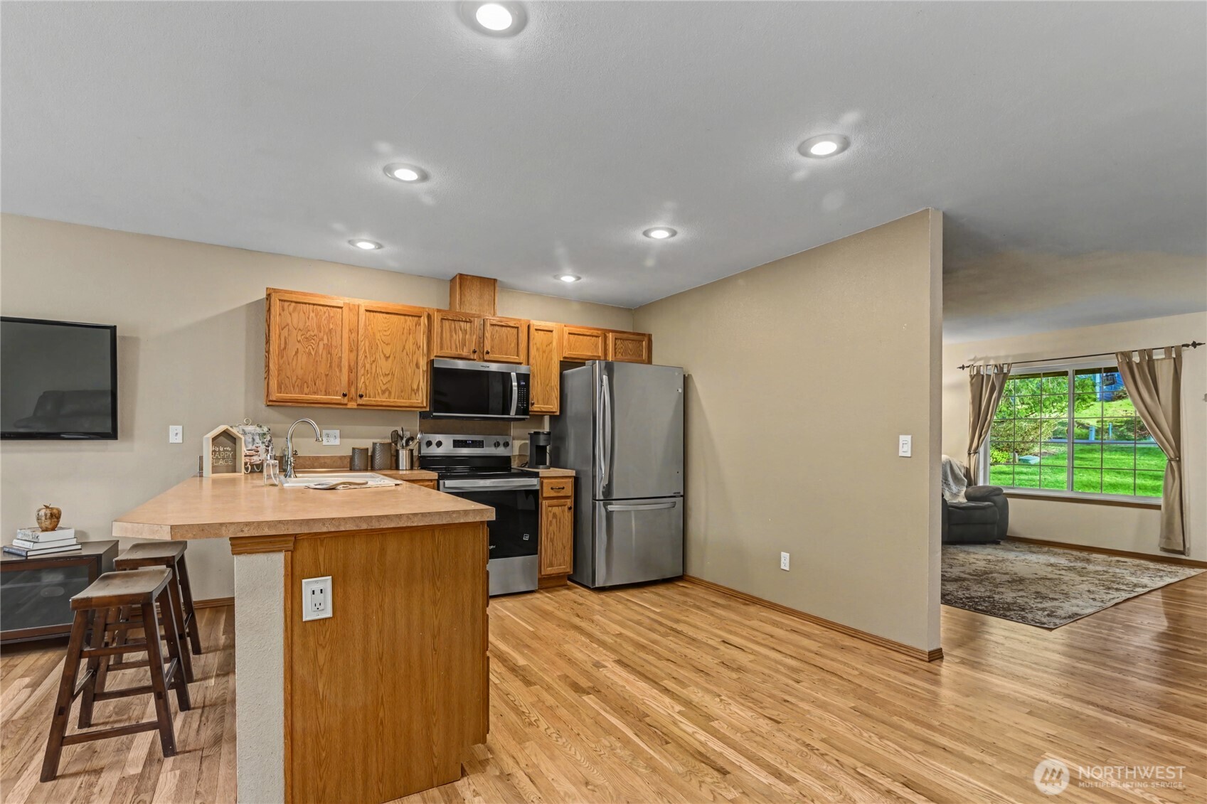 2442 Crestridge Drive Property Photo 12