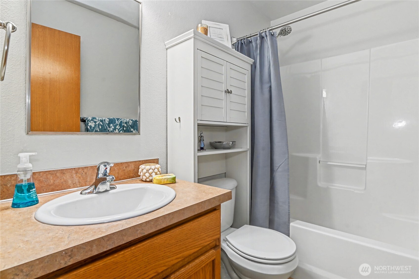 2442 Crestridge Drive Property Photo 19