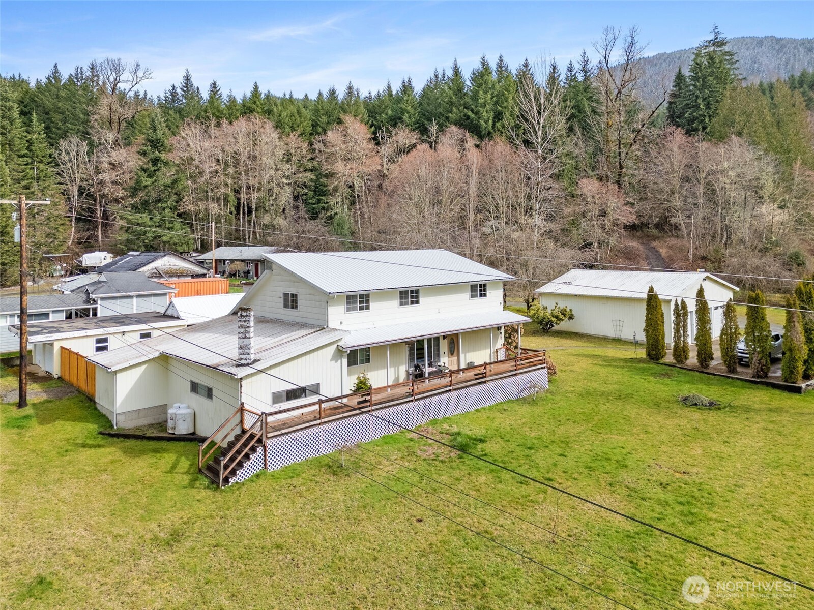 545 Davis Lake Rd Property Photo 1