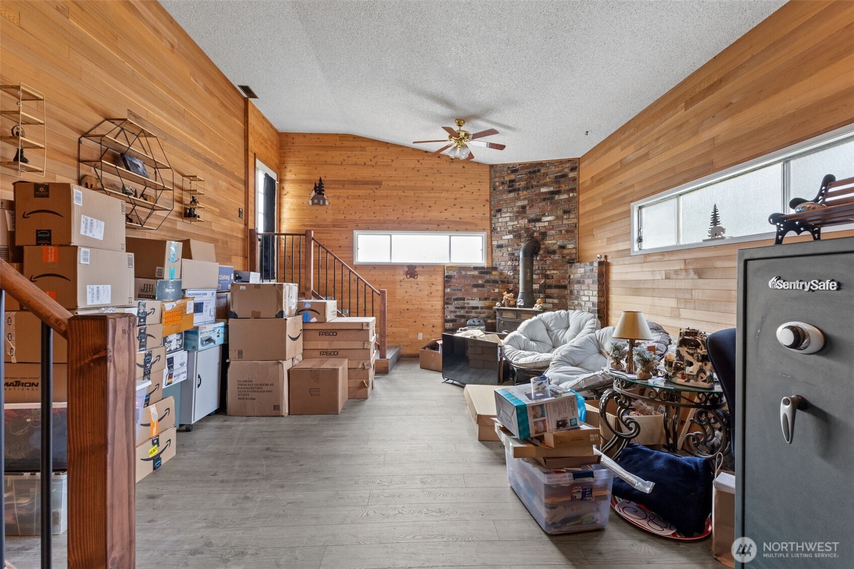 545 Davis Lake Rd Property Photo 19