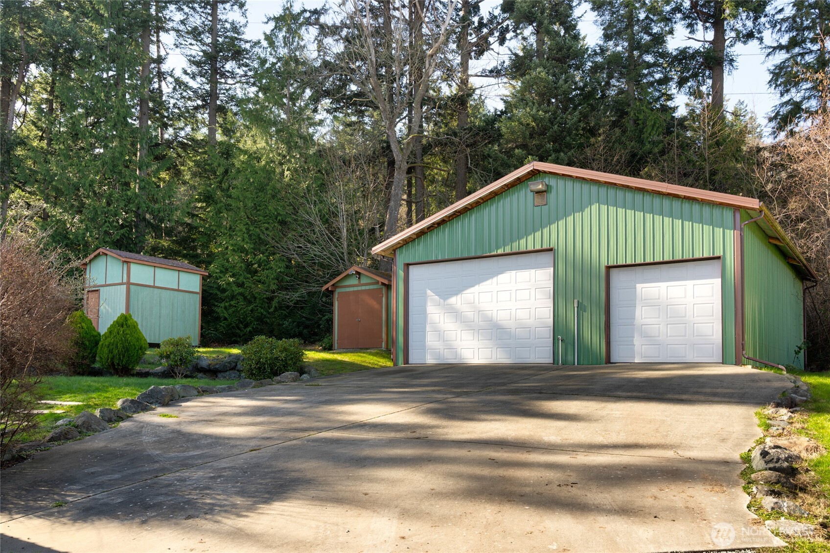 15330 Dewey Crest Lane Property Photo 2