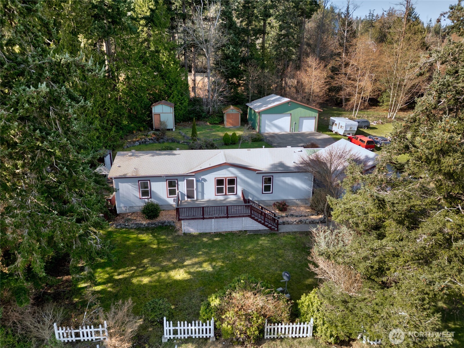 15330 Dewey Crest Lane Property Photo 4