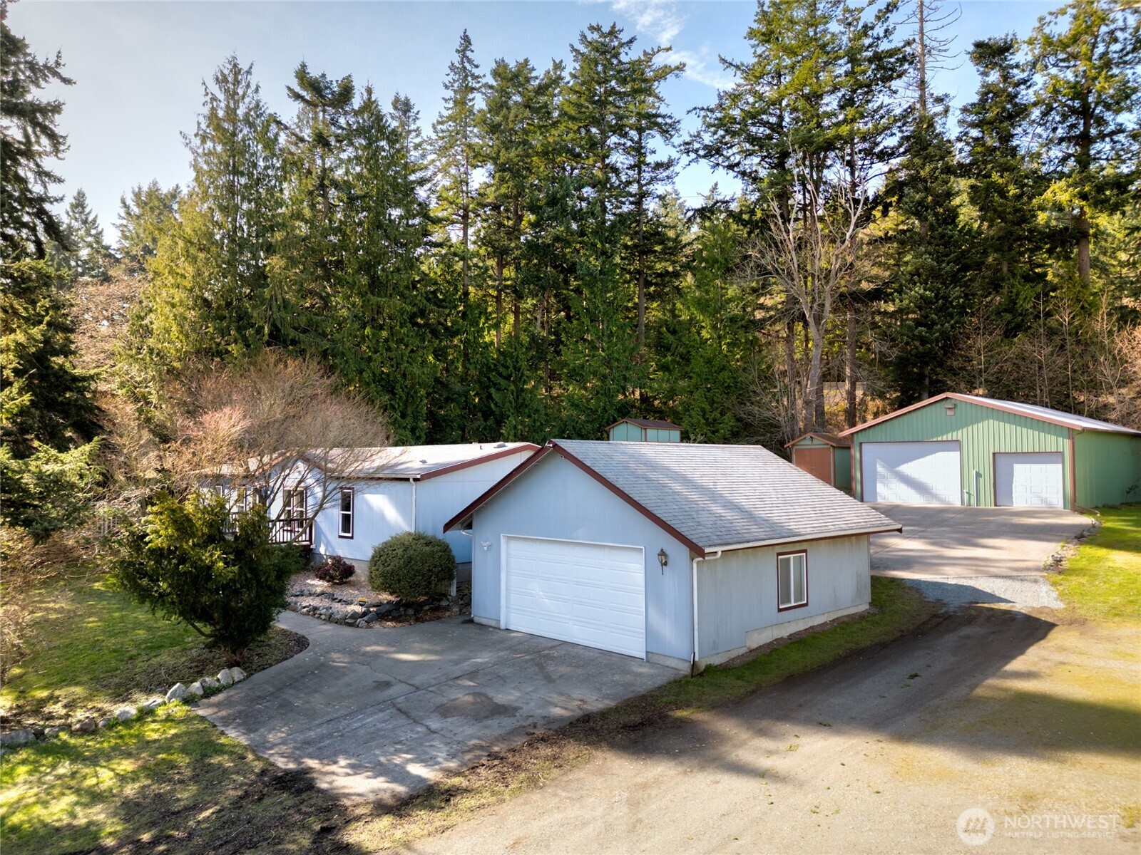 15330 Dewey Crest Lane Property Photo 5