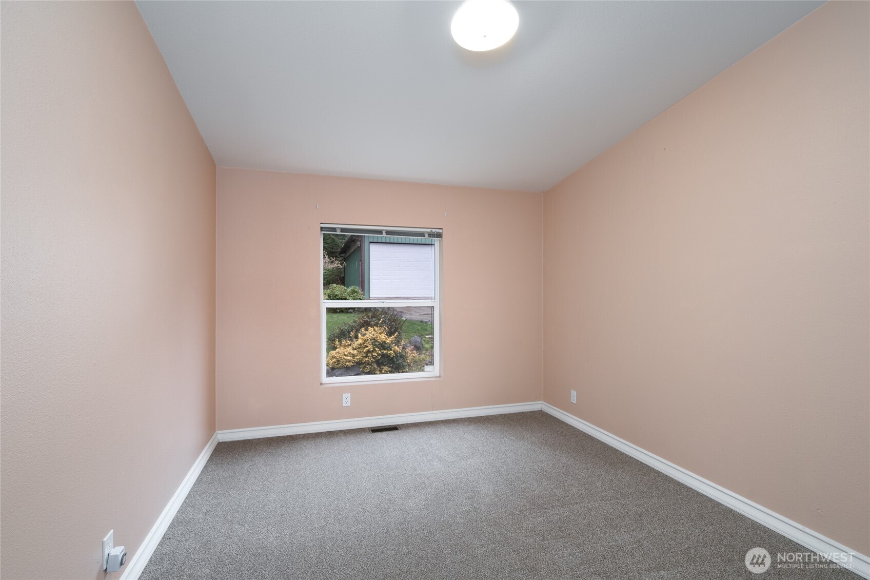 15330 Dewey Crest Lane Property Photo 13