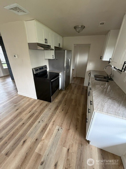 3103 90th Street Property Photo 5