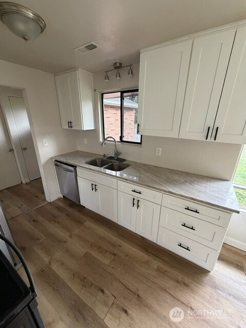 3103 90th Street Property Photo 6