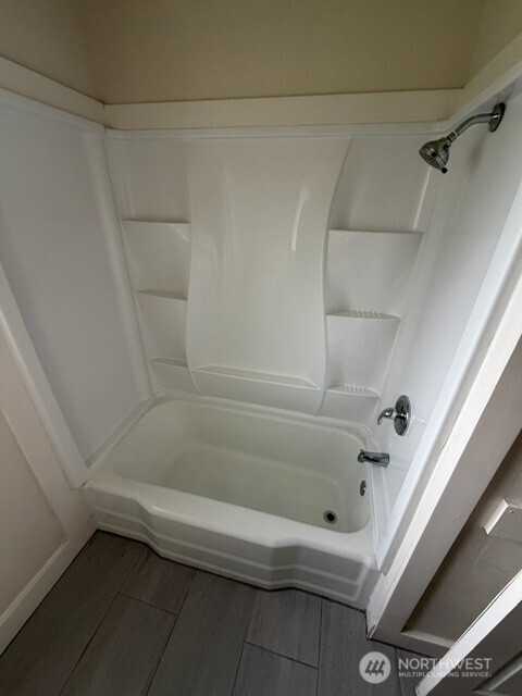 3103 90th Street Property Photo 9