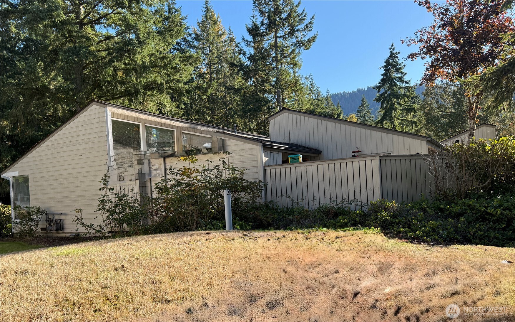 1 Lake Louise 42 Property Photo 2