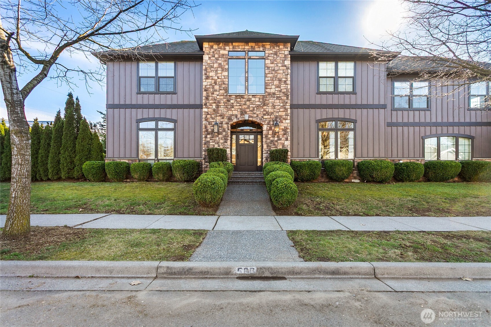 1580 Foxtail Street Property Photo 2