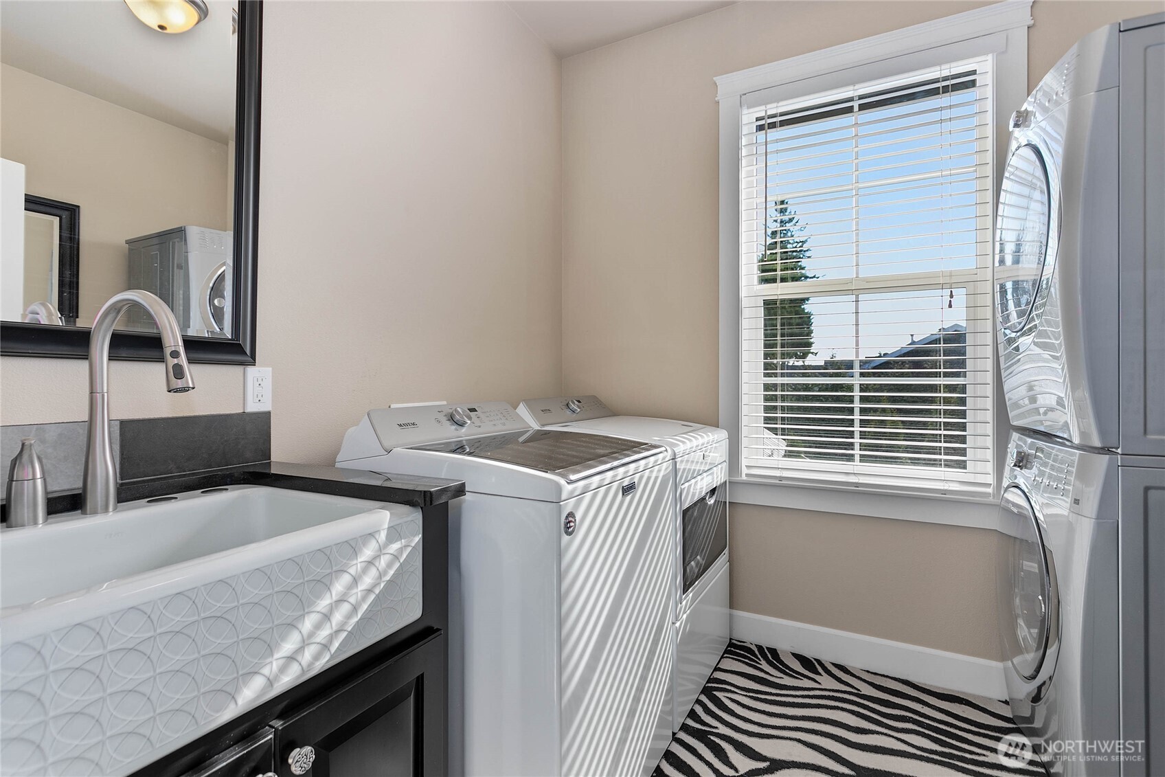 1580 Foxtail Street Property Photo 34
