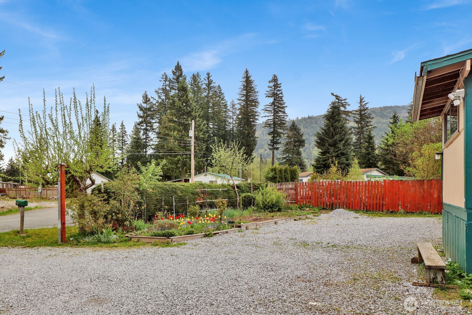 6245 Laurel Place Property Photo 4
