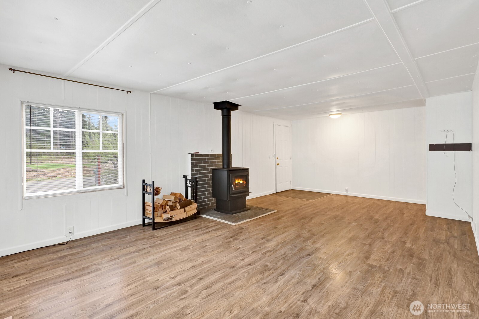 6245 Laurel Place Property Photo 14