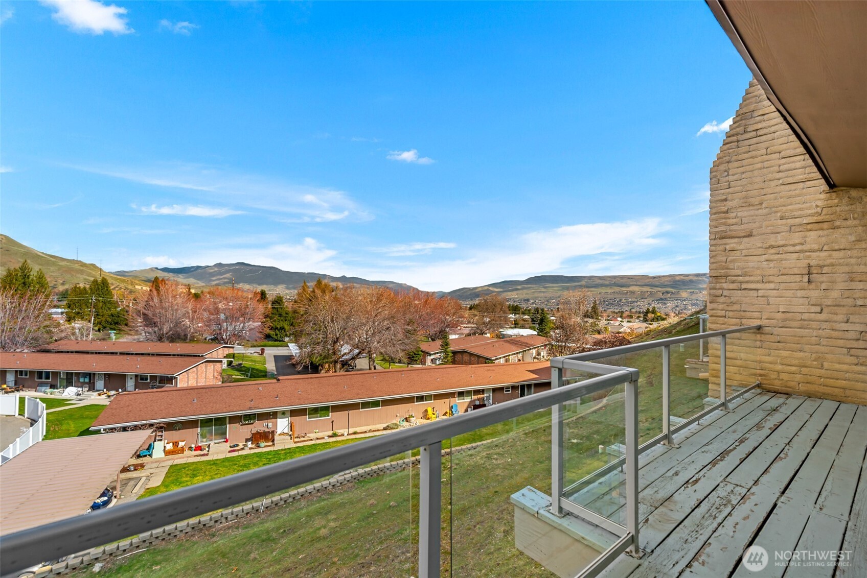 1818 Skyline Drive 21 Property Photo 5